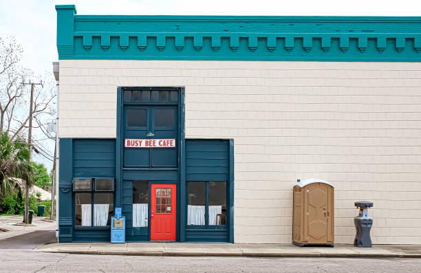 Best Emergency porta potty rental  in Country Clu, CA